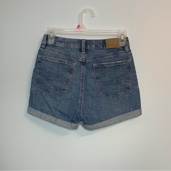 American Eagle Crossover Highest Rise Mom Short - Picture 2 of 3